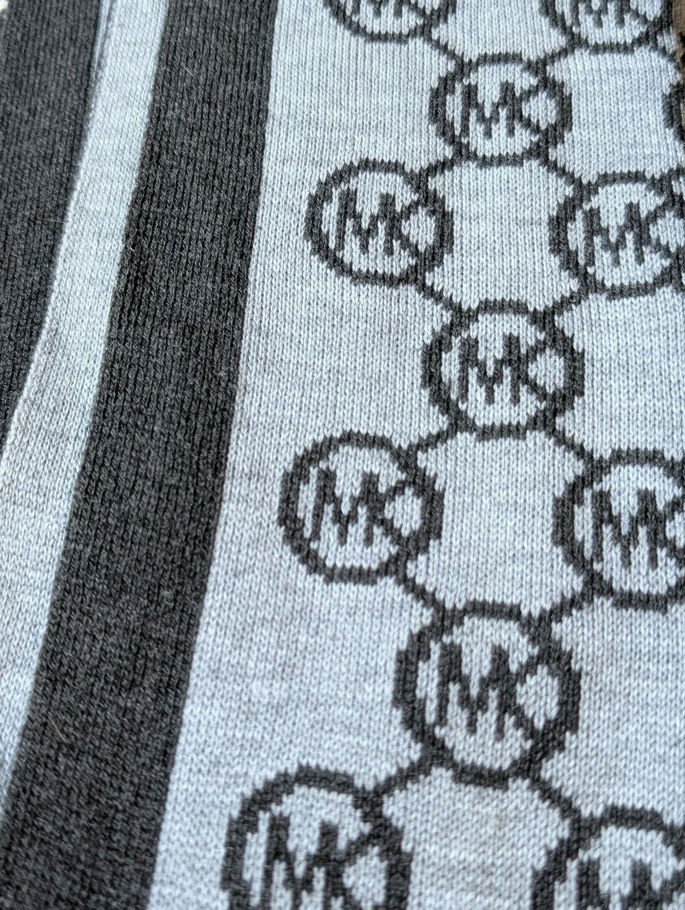 Michael Kors black & grey chic acrylic scarf